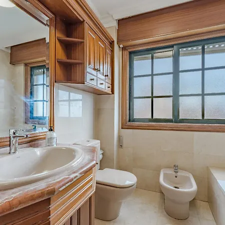 - 3 Bedroom House With Pool Holiday home *