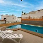 - 3 Bedroom House With Pool Сasa de vacaciones