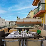 - 3 Bedroom House With Pool