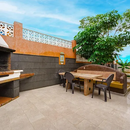 - 3 Bedroom House With Pool بيت للعطل Chayofa